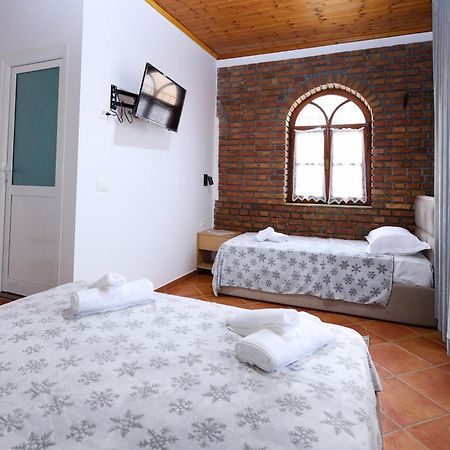 Hotel Boutique Buzi Berat Eksteriør billede