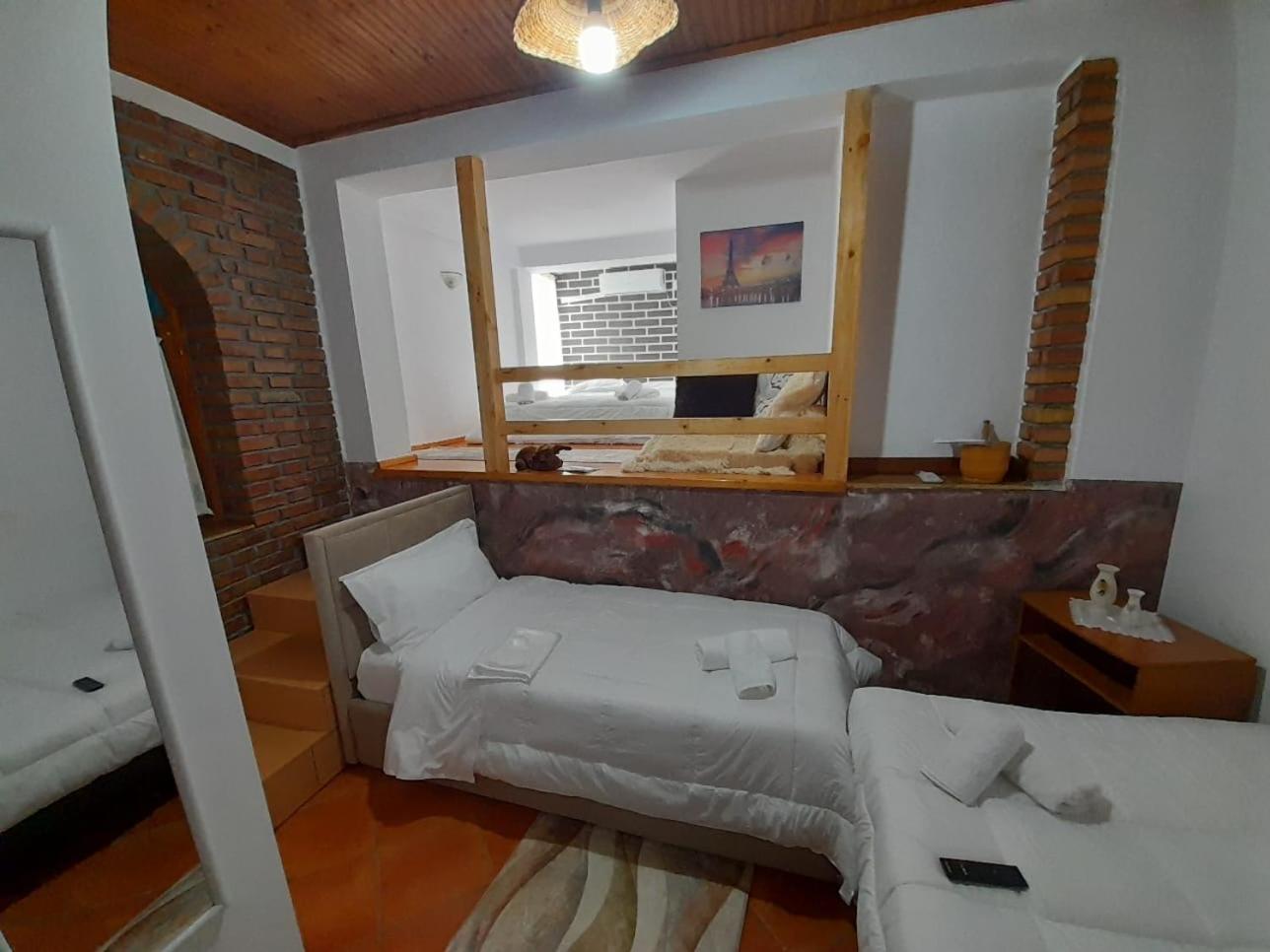 Hotel Boutique Buzi Berat Eksteriør billede