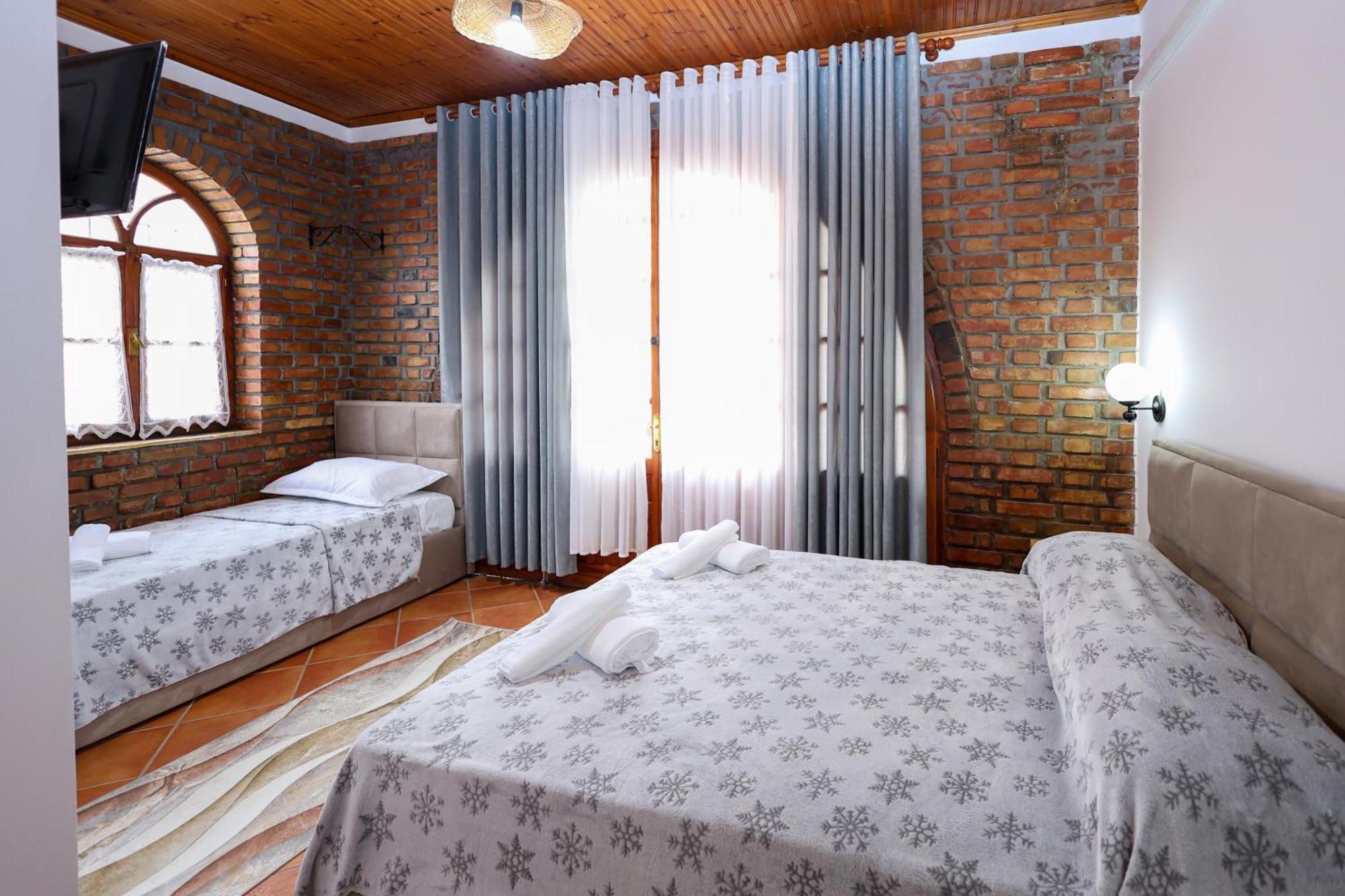 Hotel Boutique Buzi Berat Eksteriør billede